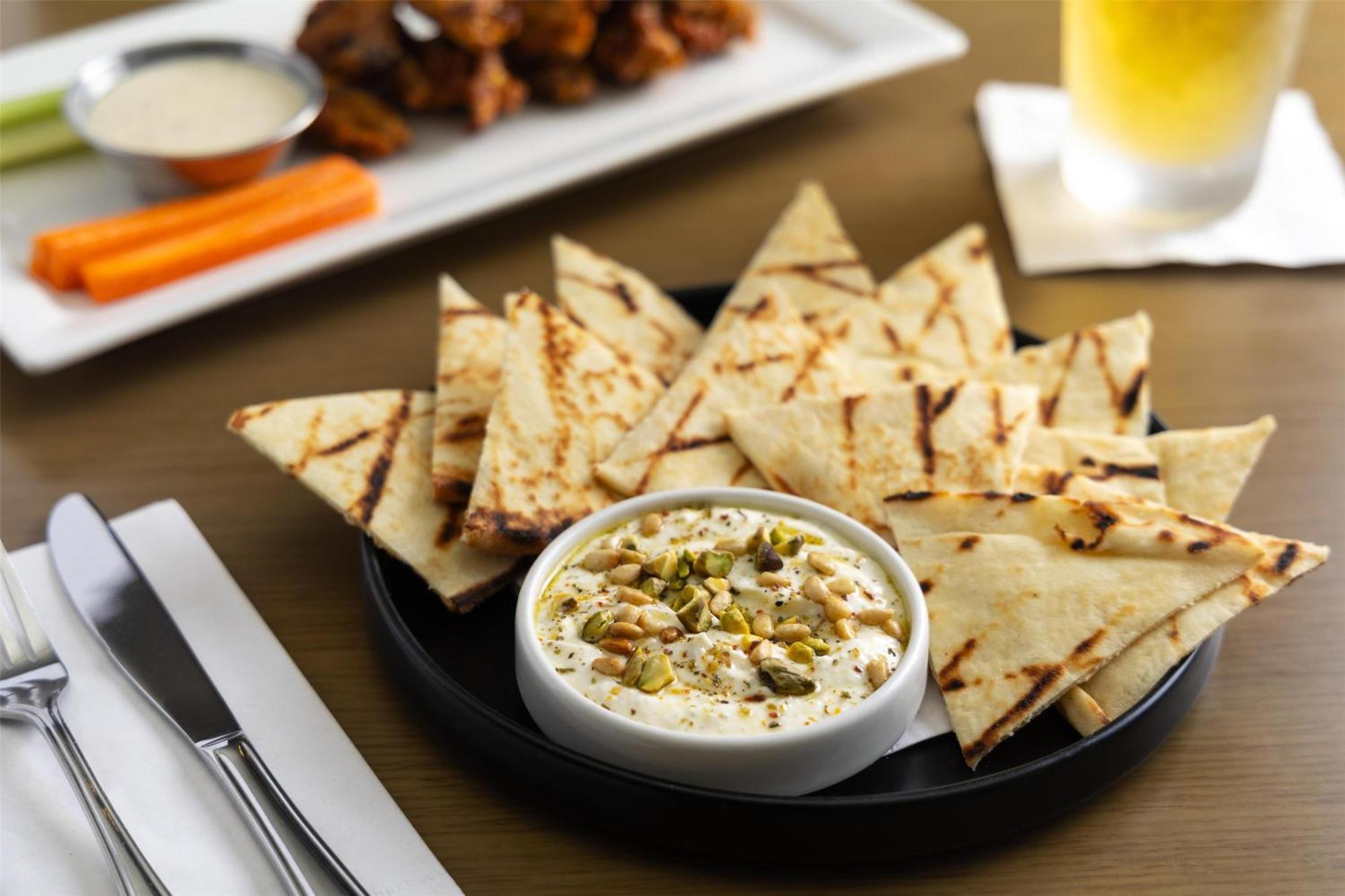 Doubletree By Hilton ווסט קלונה מראה חיצוני תמונה